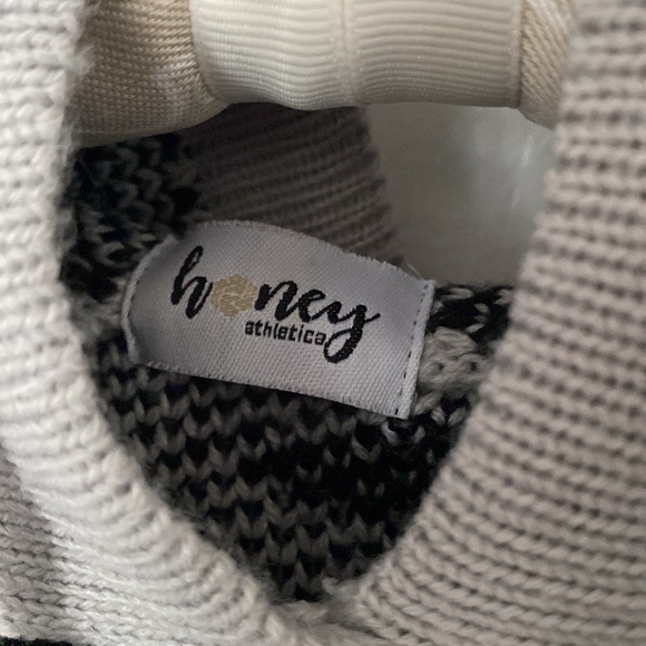 Animal print hoodie from honey athletica - Picture 2 of 4